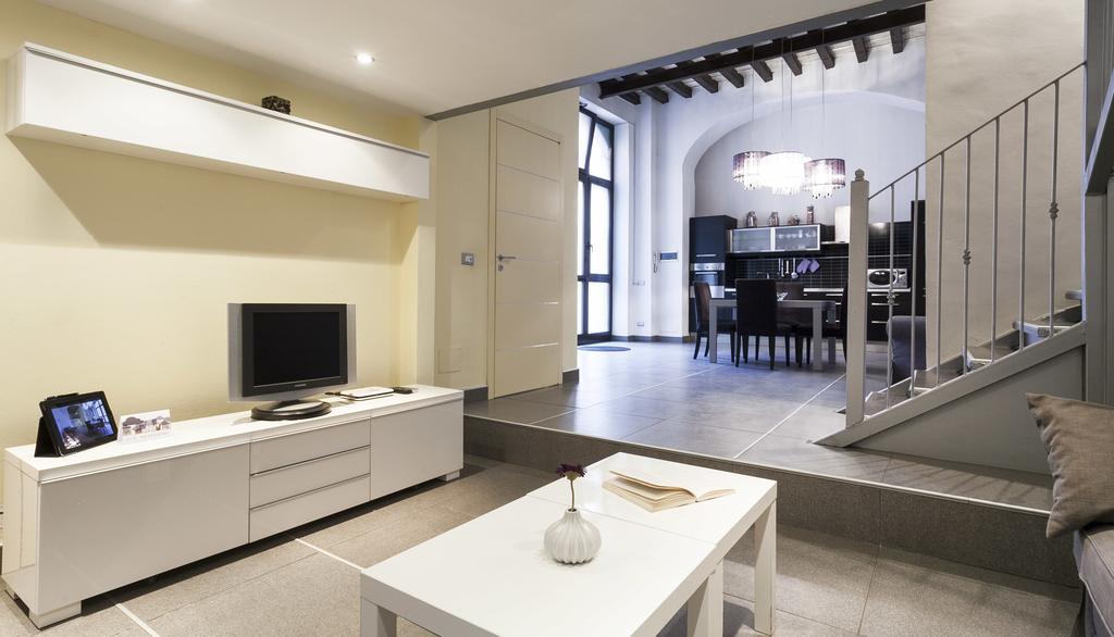 Italianway-Colombo 5 Lägenhet Milano Exteriör bild